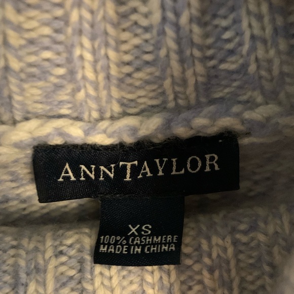 Ann Taylor 100% Cashmere Turtleneck Sweater - Picture 3 of 6